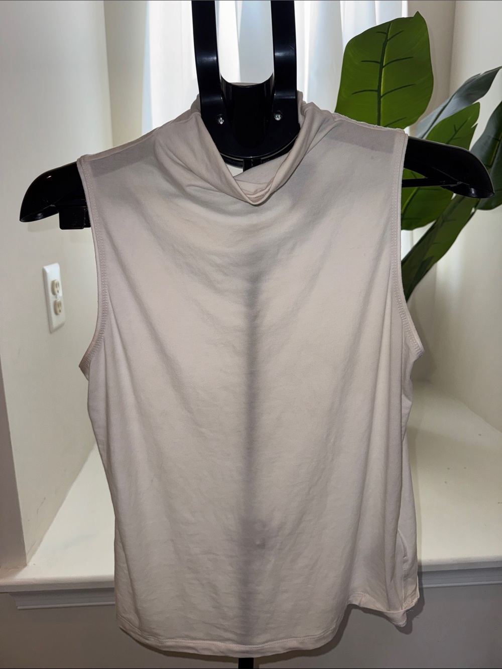 Athleta Sleeveless Mock Neck Top in Creme
